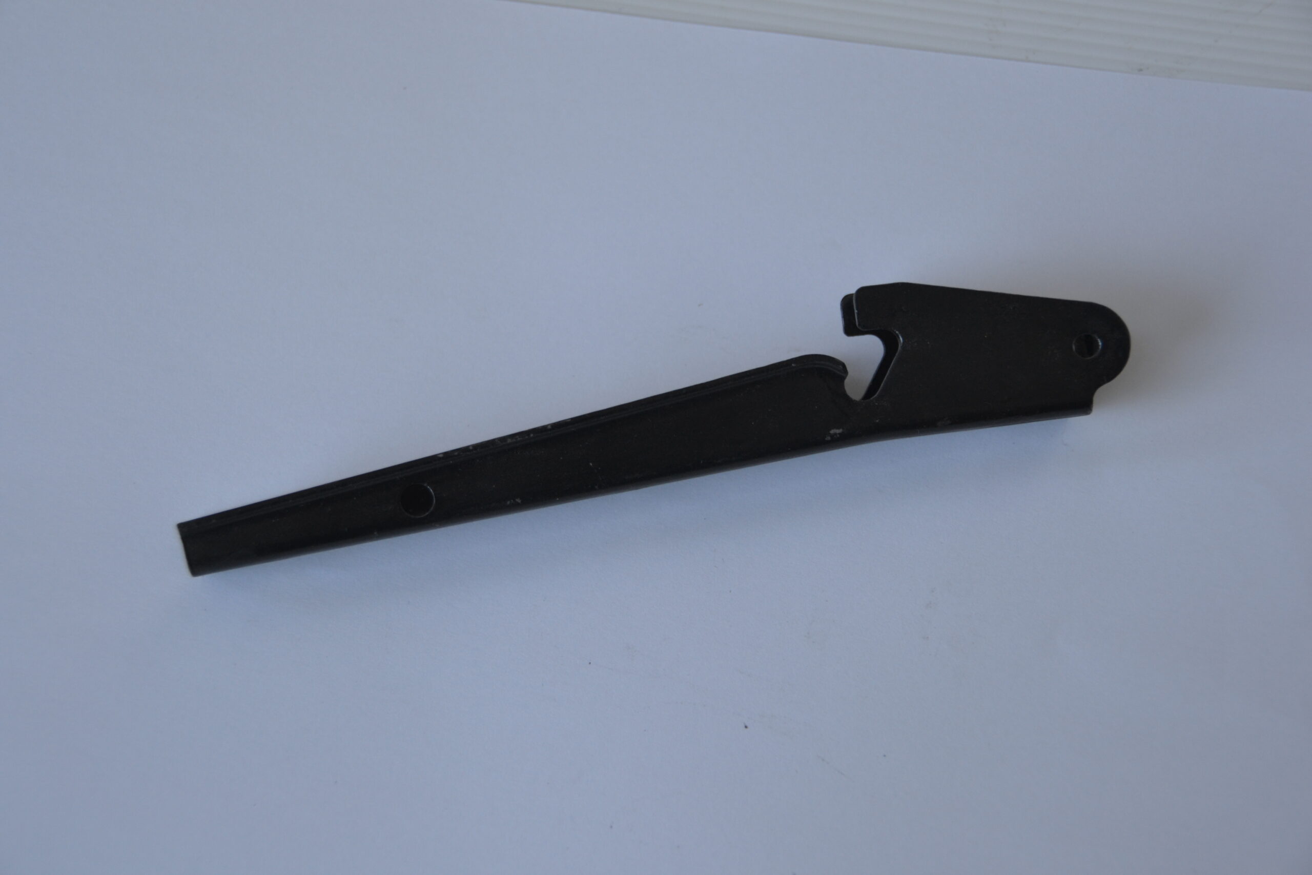 Clamp - Bonnet hold brace. Beta