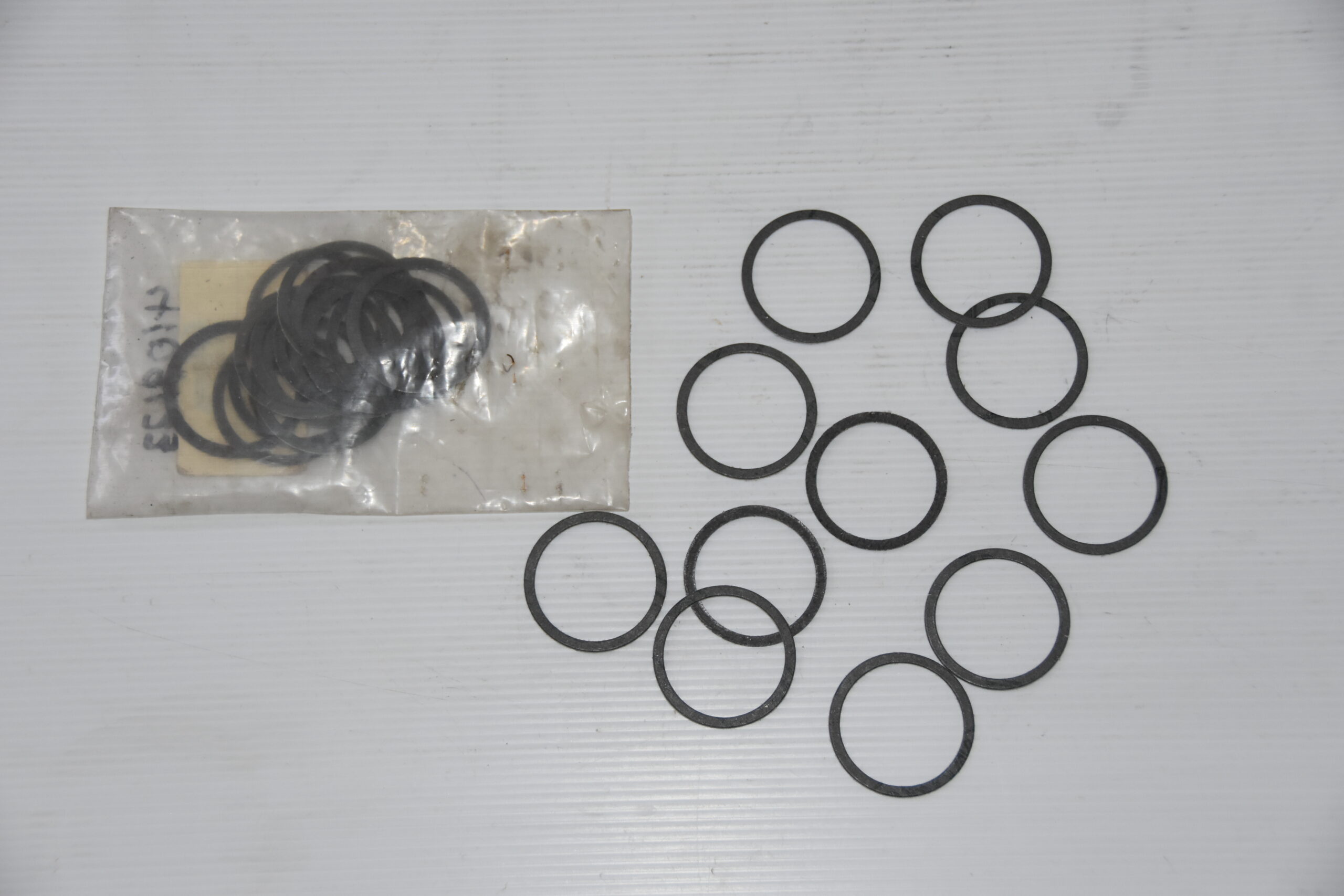 Gasket - Thin card style, Top water rail to head. Beta