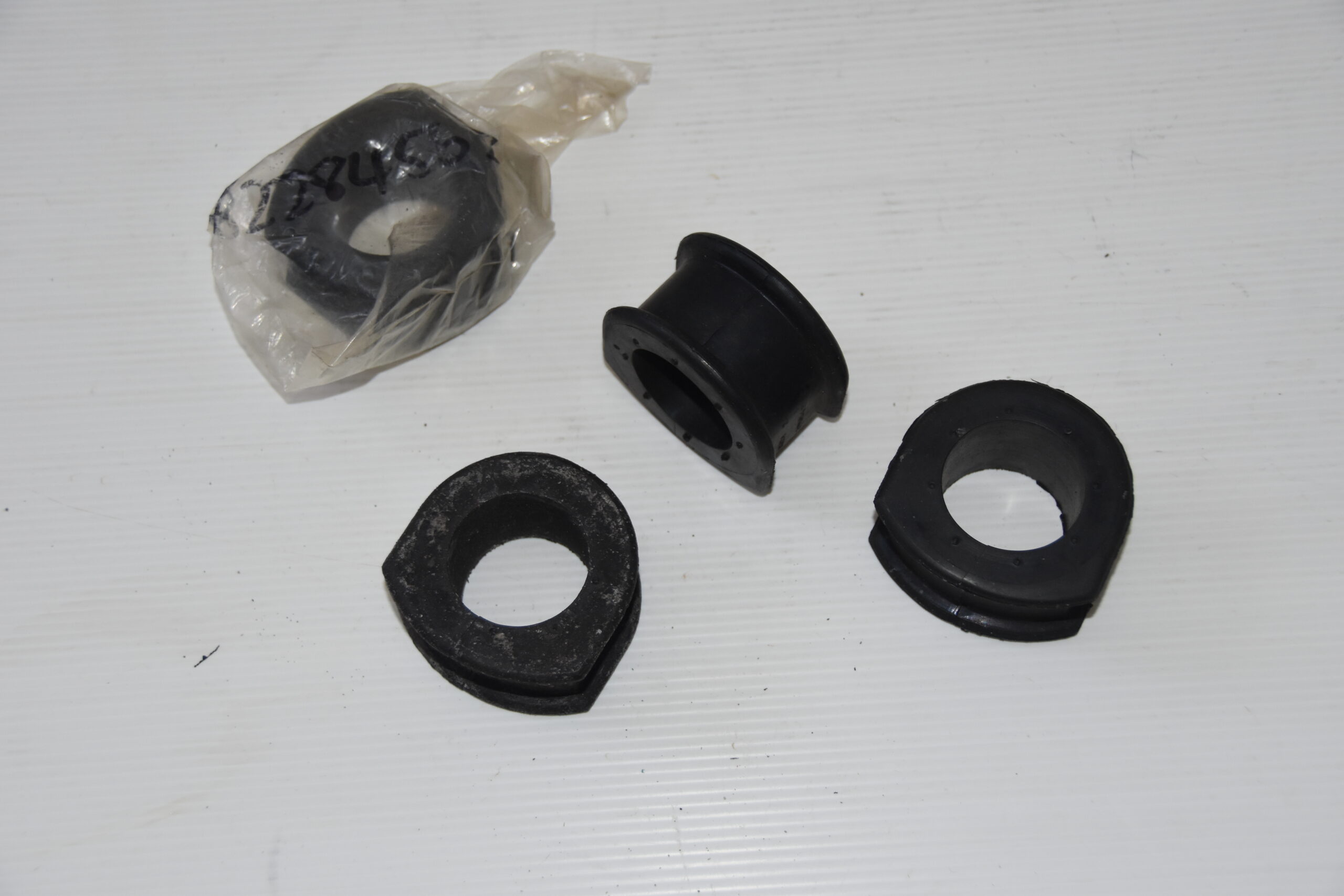 Damper - Rubber bush for TRW steering rack. Beta