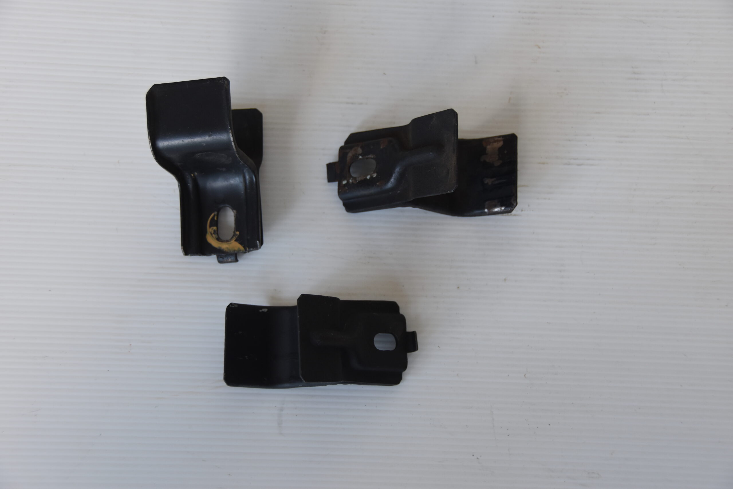 Bracket - Upper pad (cushion) support. Beta. S/H